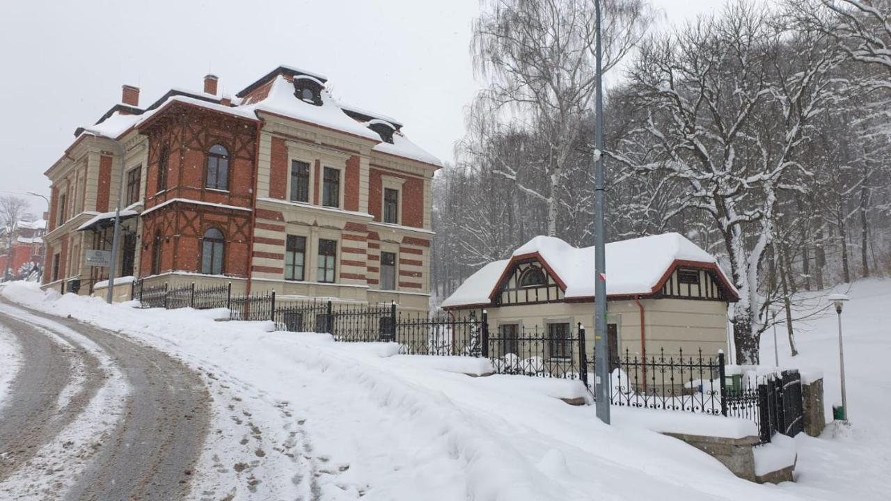 Hotel Charlotta Йедлина-Здруй Екстериор снимка