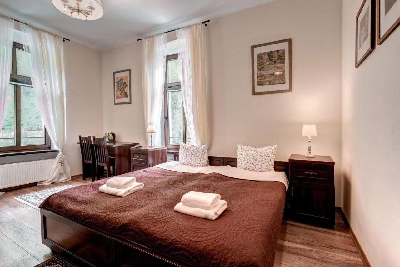 Hotel Charlotta Йедлина-Здруй Екстериор снимка