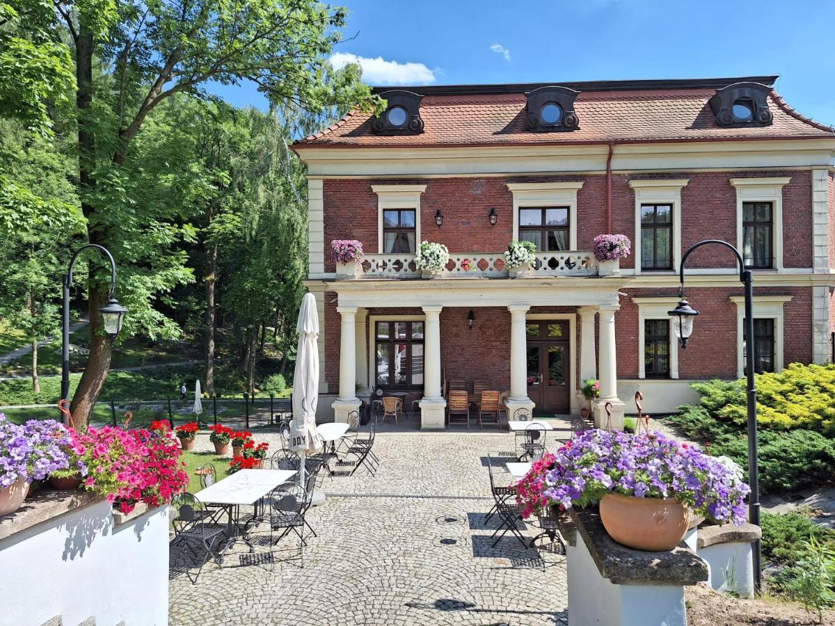 Hotel Charlotta Йедлина-Здруй Екстериор снимка
