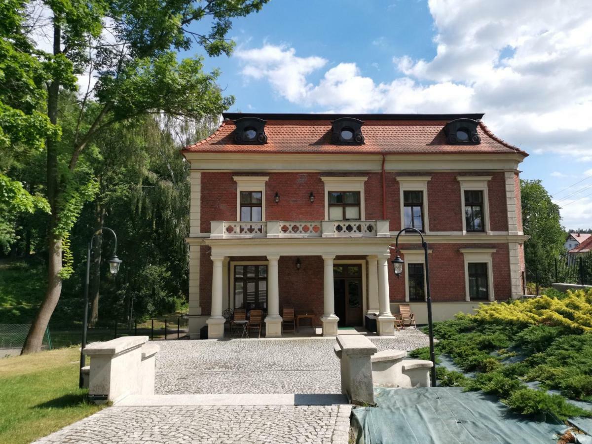 Hotel Charlotta Йедлина-Здруй Екстериор снимка